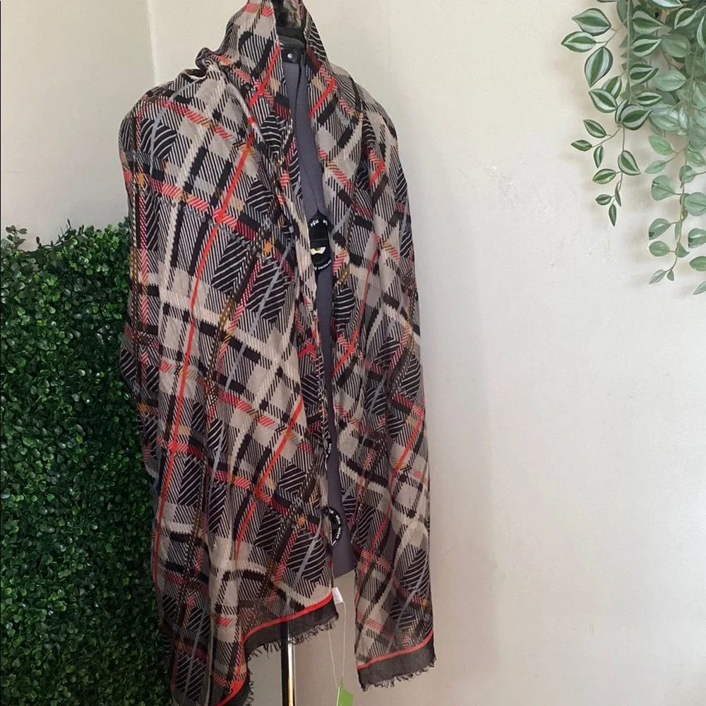 NWT Vera Bradley Plaid Patterned Scarf